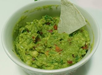 Reţetă Guacamole – Gustare rapidă sau mic-dejun hrănitor