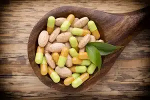 Suplimentele alimentare, promovate de azi după reguli noi. „Românii sunt, în multe cazuri, înșelați” (1)